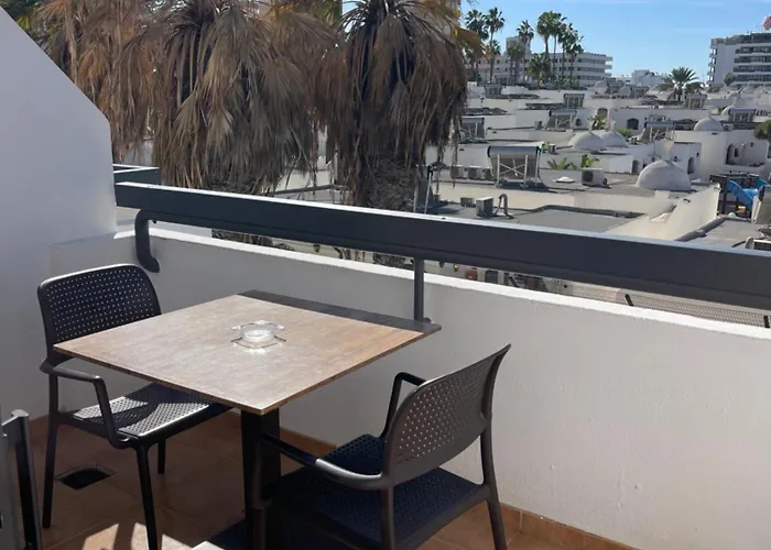 Colón2 Apart-hotel 4*